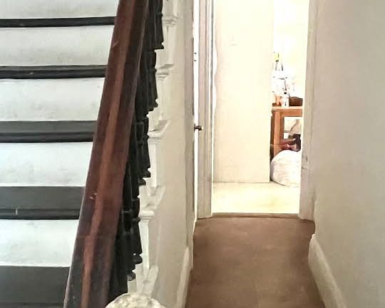 4th image of 92 Wallace St #1