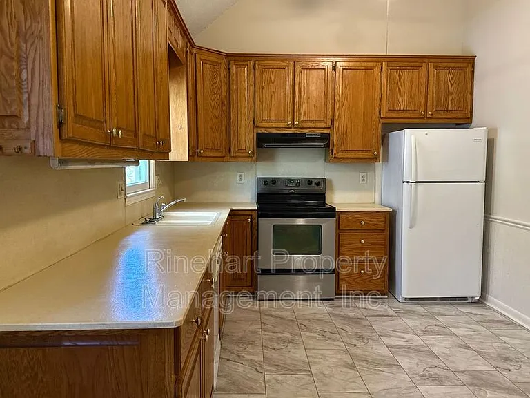 2083 Ridgecrest Rd — Photo 7