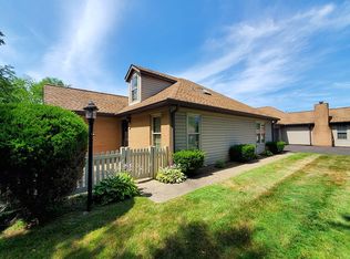 1205 Stanford Ct, Coraopolis, PA 15108