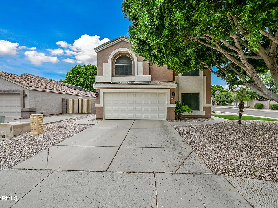 9208 W Deanna Dr