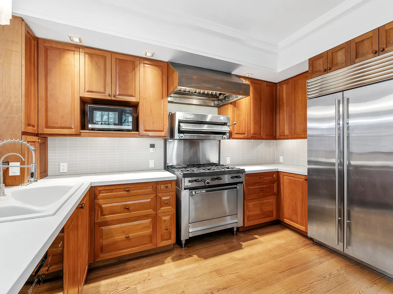 42 Monroe Place — Photo 4