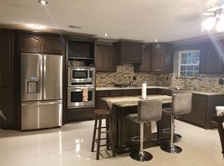 306 Grantham Rd, Baytown, TX 77521