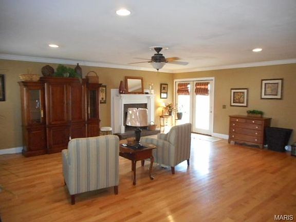 4th image of 2701 Ashfield Dr