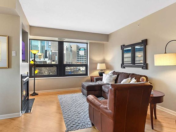 3rd image of 500 Grant St E #402