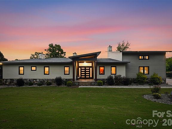 2nd image of 644 Normandy Rd #142
