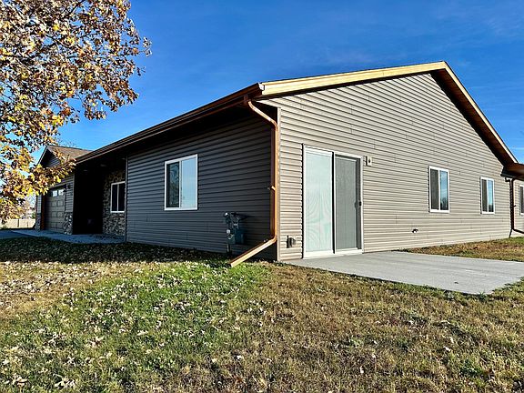 4th image of 1102 Walnut Ln