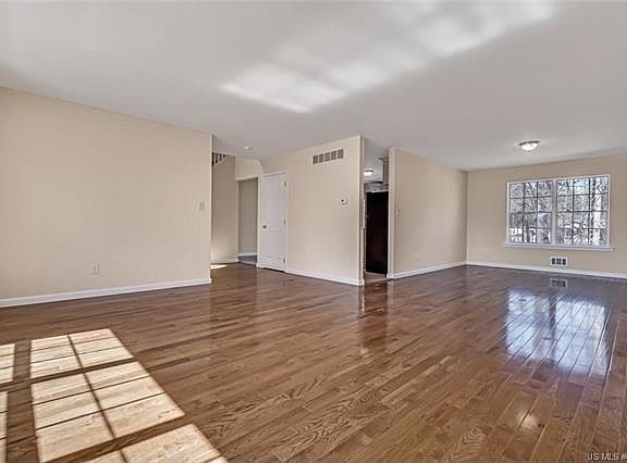 4th image of 617 9th Ave