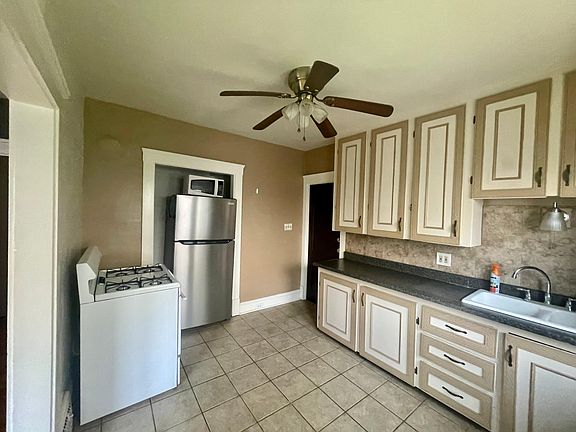3rd image of 17800 Franklin Ave APT 2