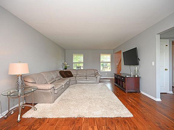 4th image of 7601 Cloudstone Dr