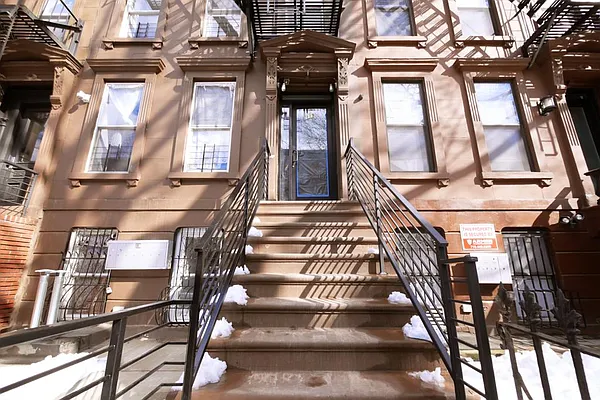 Rented by Cargon Realty | media 12