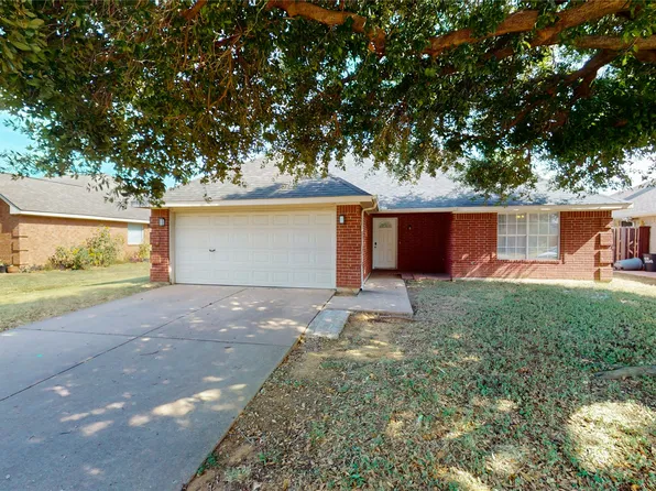 1402 Calais Ct, Euless, TX 76040