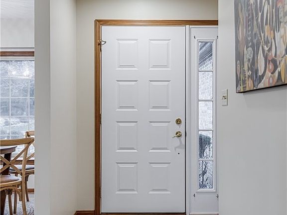 4th image of 572 Cynthia Ln #17