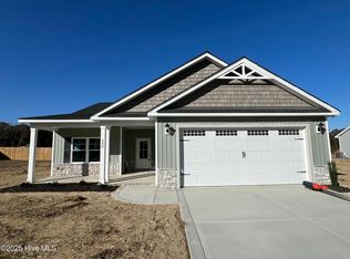 303 Creeks Edge Dr, Pikeville, NC 27863