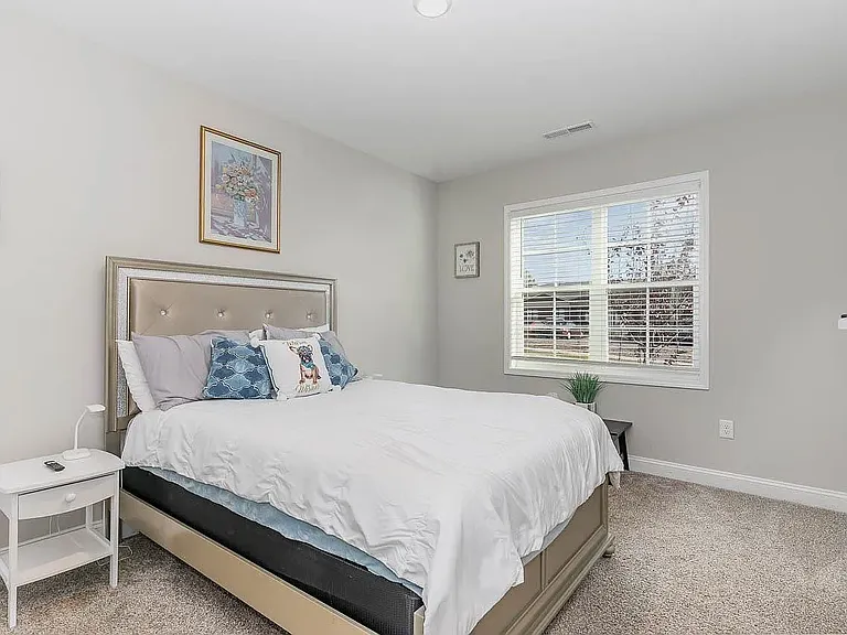 1006 Gateway Commons Cir — Photo 9