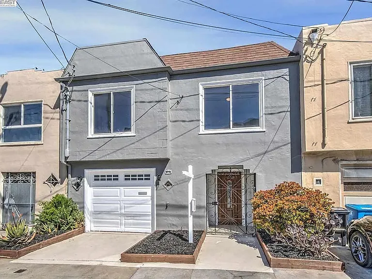 62 Chicago Way — Photo 1