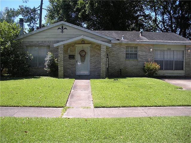 1st image of 360 Greenwood Dr