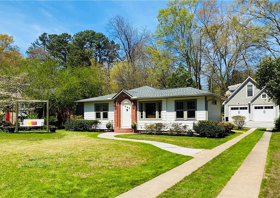 1st image of 401 Freyer Dr NE