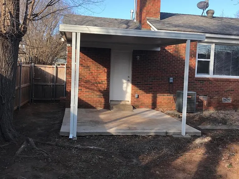 1408 Carlisle Ct — Photo 40