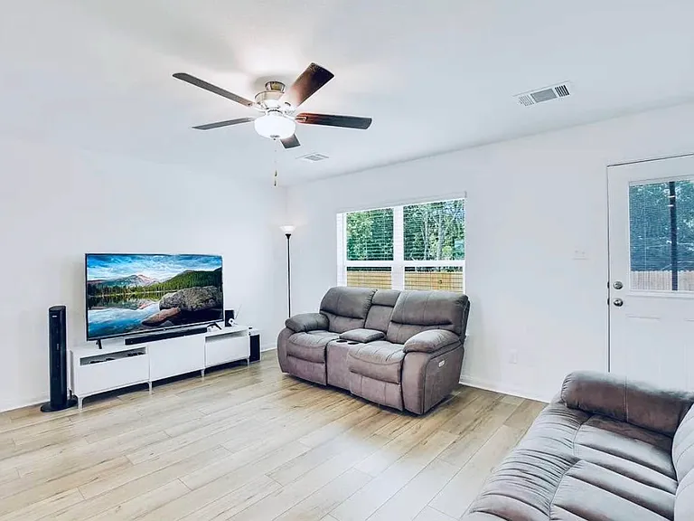 13806 Tordillo Dr — Photo 11