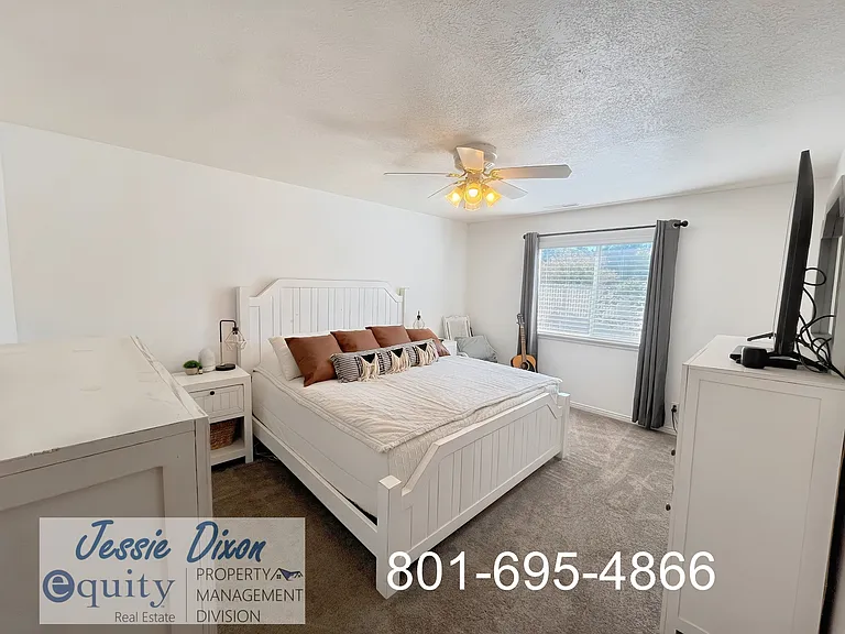 1043 Sharp Mountain Dr — Photo 10
