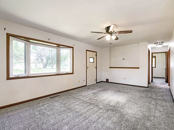 5th image of 311 Notre Dame Ave