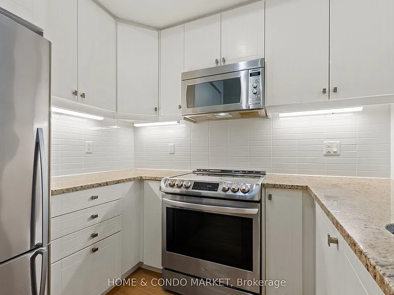 3170 Erin Mills Pkwy #130 — Photo 9