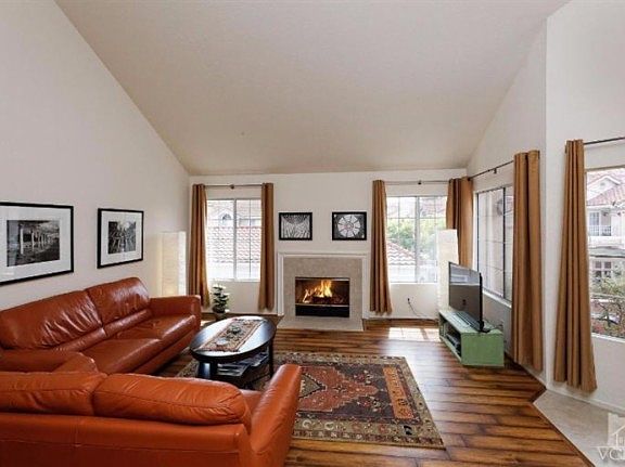 4th image of 605 Hazelwood Way Unit A