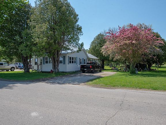 1125 1/2 McDonald St side door/ Driveway