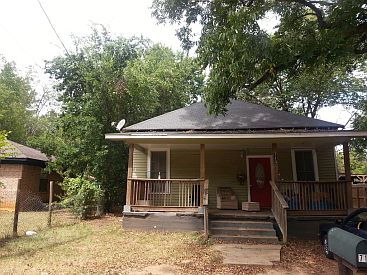 4th image of 713 Illinois St