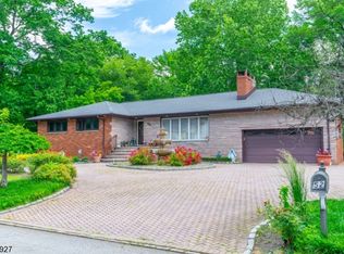 52 Big Piece Rd, Fairfield, NJ 07004