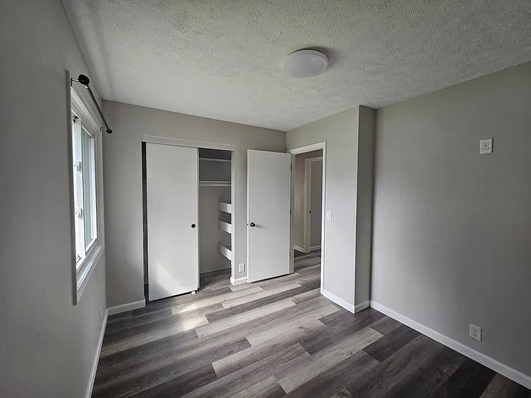 6234 S 140th Ave — Photo 14