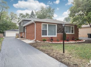 1251 Elder Rd, Homewood, IL 60430