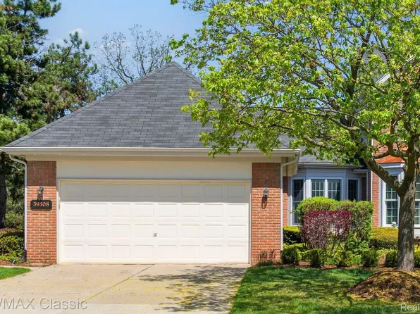 39508 Village Run Dr, Northville, MI 48168