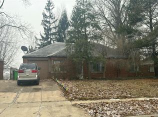 596 Willow Dr, Euclid, OH 44132