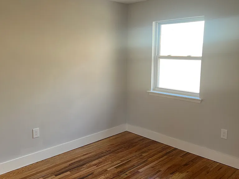 River Edge Apartments — Photo 122