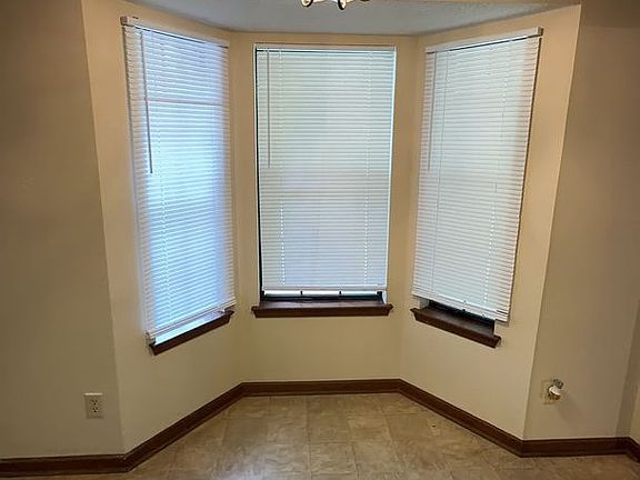 4th image of 103 Valley Creek Dr
