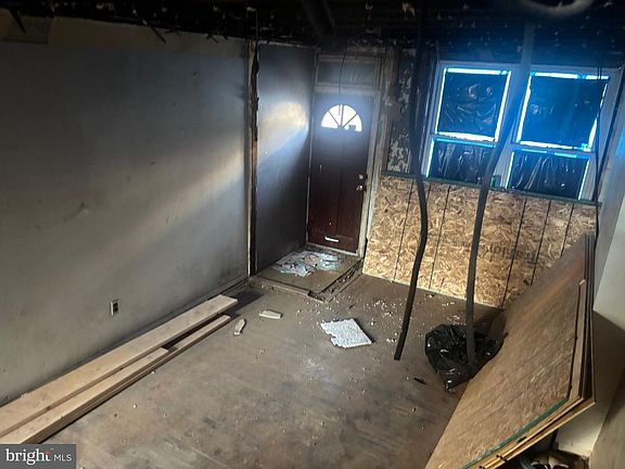 4th image of 2206 Memphis St