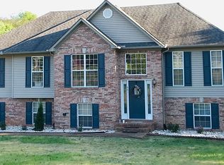 681 Baker Rd, Columbia, TN 38401