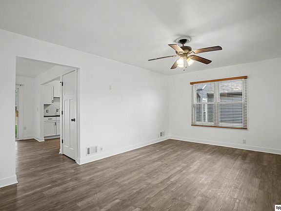 3rd image of 3646 Polk St