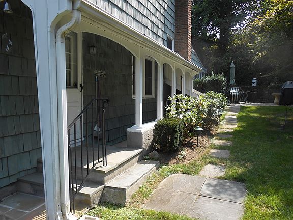 2nd image of 27 Sideview Dr