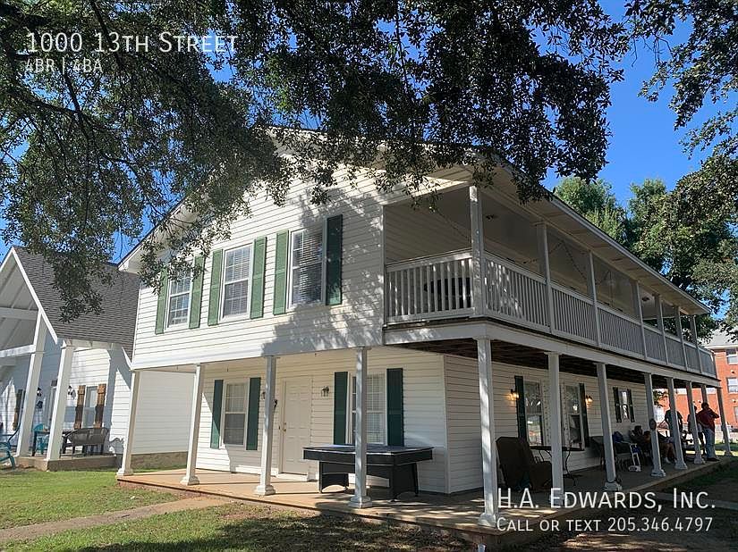 2nd image of 1000 13th St