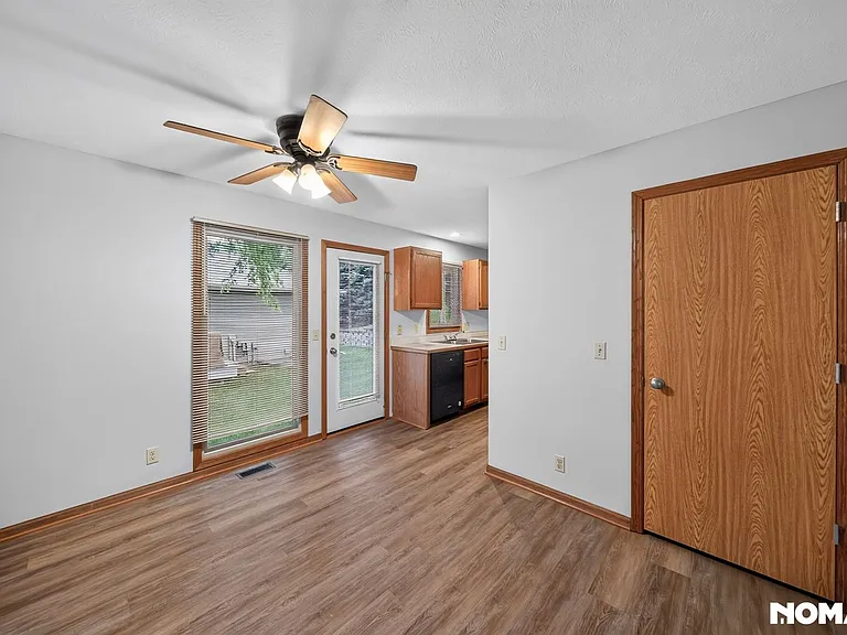 908 Newport Blvd — Photo 6