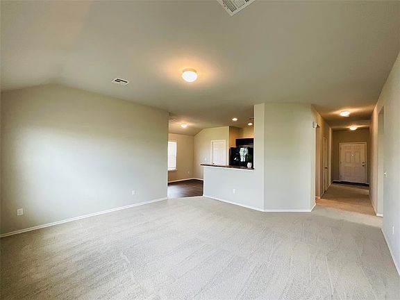 4th image of 3529 SE 94th St