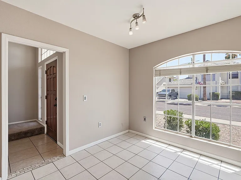 1146 N Granada Dr — Photo 18