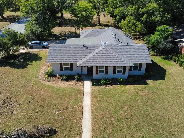 310 Sunset Ct — Photo 15