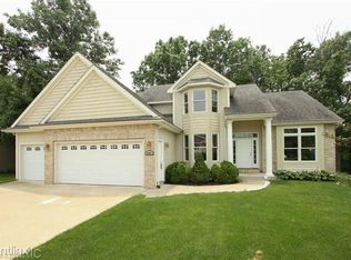2701 Avalon Woods Ct, Portage, MI 49024