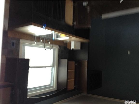 2nd image of 167 Robinson Ave