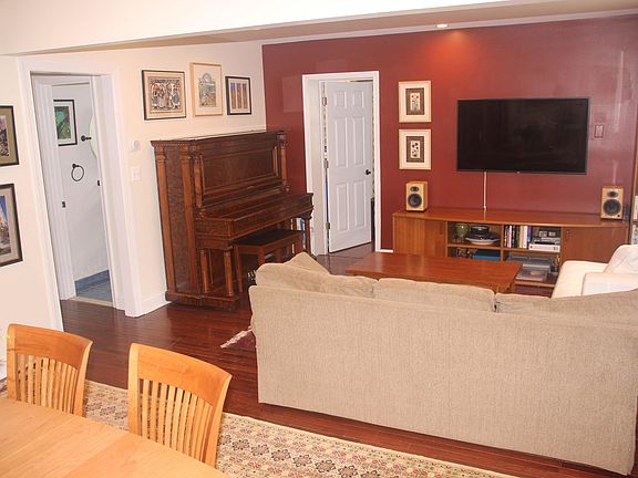 5th image of 1524 N Ohio St