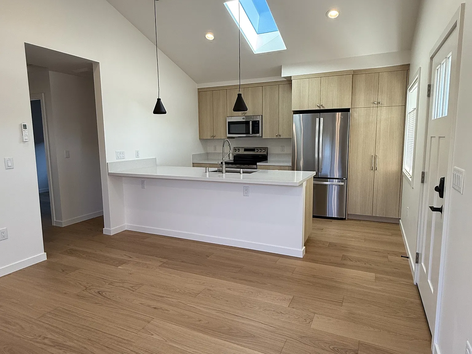 1212 Chanticleer Avenue - 0 — Photo 3