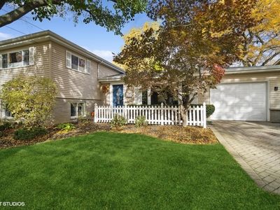 1302 W Cleven Ave, Mount Prospect, IL, 60056